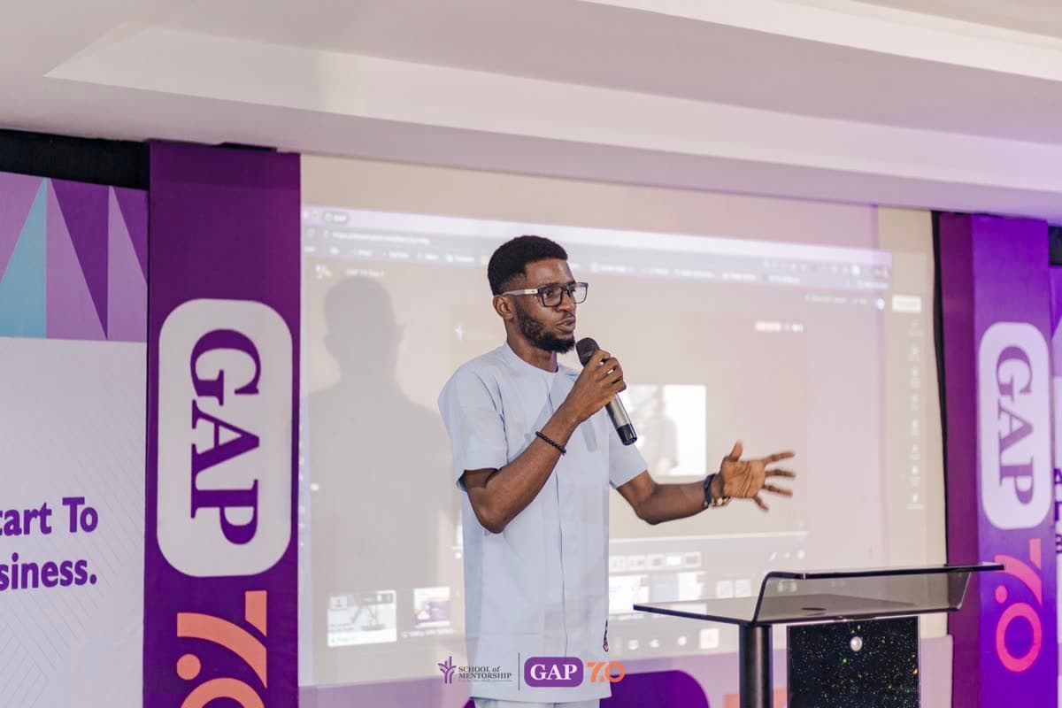 GAP experience moment